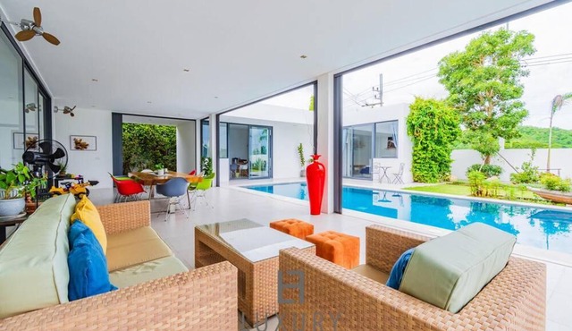 Modern 4 Bedroom Pool Villa in Resort! (LL110)