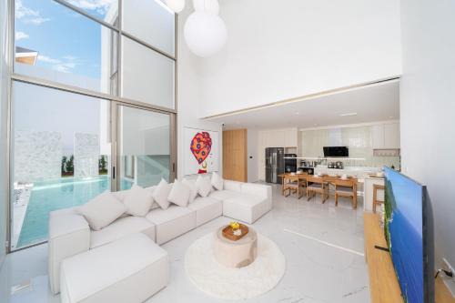Modern 4BR Private Pool Villa near Laguna- Lux Pride 2 V9 by Warm Plus in Ban Pak Lak