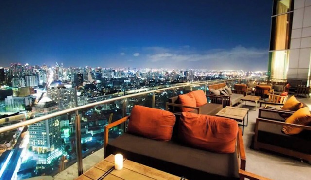 Modern condo close to BTS and many restaurants.