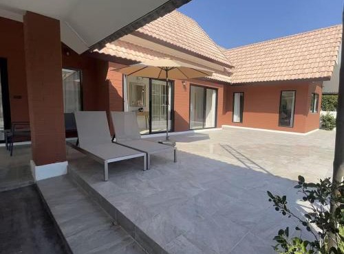 Modern Sanctuary Soi 112 Newly Renovated, Near Beach and Golf in Hua Hin