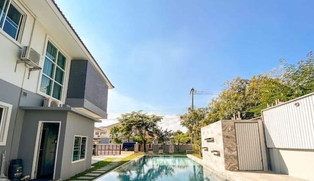 Monthly Rental Special Price! Lakeside Pool Villa.