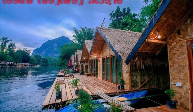 Muang Feung Riverside in Ban Phahom