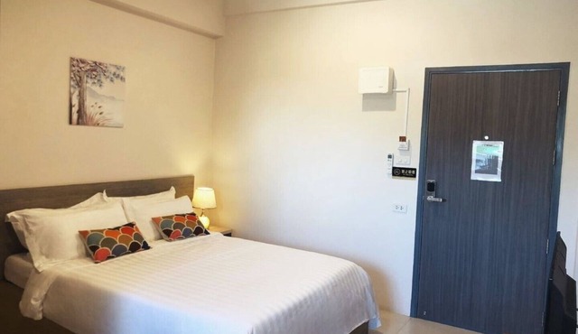 New cozy apartment, 300m away from MRT Suthisan station Unit*11