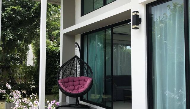 Newly built luxury modern villa near mile-long beach in Rayong/Mae Rumphung beach