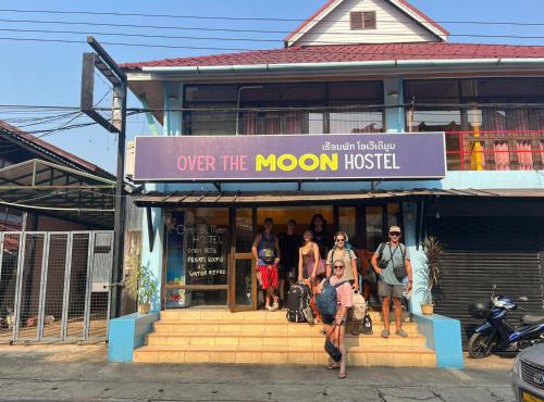 Over the Moon hostel in Ban Houayxay