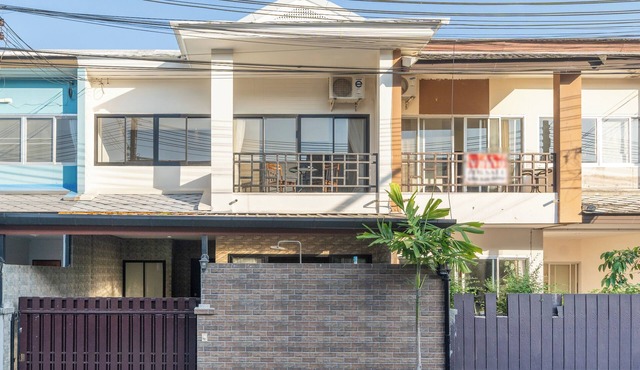 Passak 4BR Villa Laguna with Pool