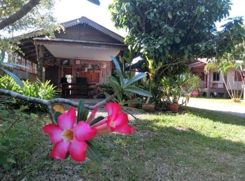 Pernjai Homestay บ้านคำข้อน in Pua