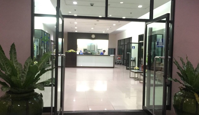 PinKhao Modern High Floor, 1 BR condo near Khaosan Road, royal temple