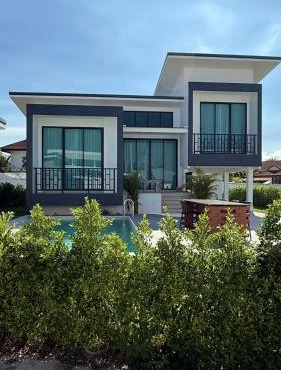 Pool Villa Maephim 34, by Somjai