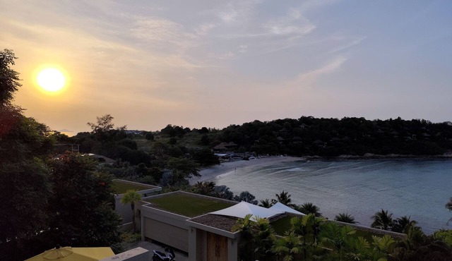 Private Infinity Pool, 5 min Walk to Beach, Stunning Oceanview, 3 Ensuites in จ.สุราษฎร์ธานี