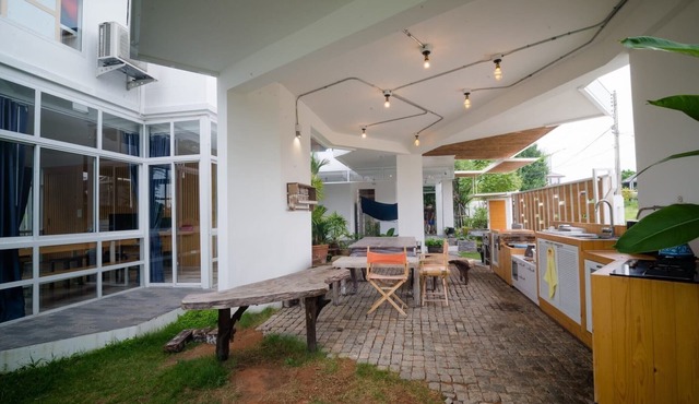 Relaxing , peaceful and spacious living