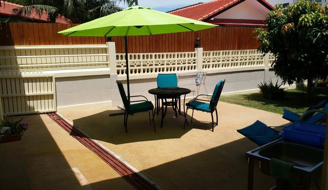 RESIDENCE CHEZ NOUS PHUKET, Studios (50 M²) with swimming pool. in PHUKET