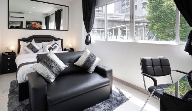 rooms are all city view