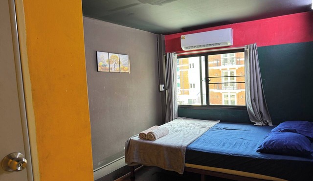 Roxx Social Hostel, Cafe & Bistro