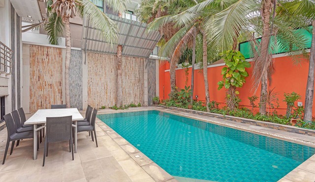 Royal Grand - Luxury 4-bedroom villa for 8 people in Pattaya in Bang Lamung