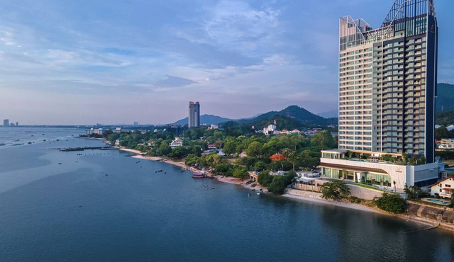 S. Sriracha Hotel and Residence in Si Racha