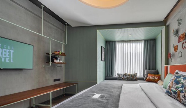 Samsen Street Hotel