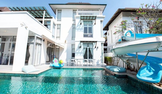 Sea Sky Pool Villa, Pattaya