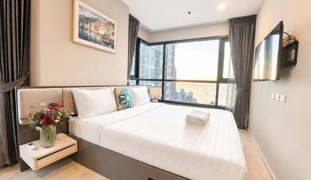Sea View 2 Bed Room Best Location in Muang Pattaya