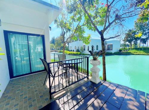 SkyBird Lake View Resort Khaoyai in Khanong Phra
