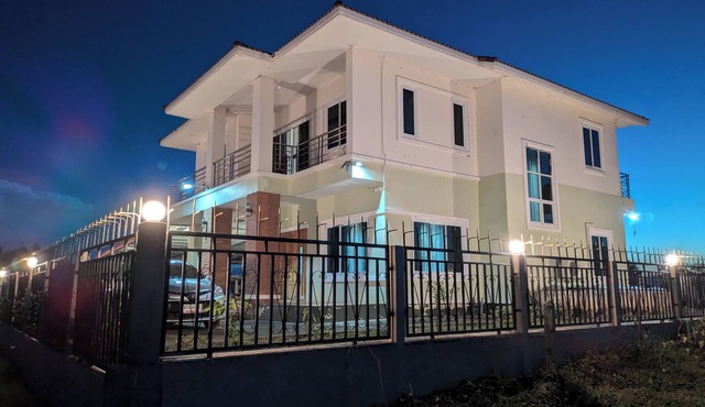 Spacious riverside off-grid 4-bedroom house with AC, Wifi