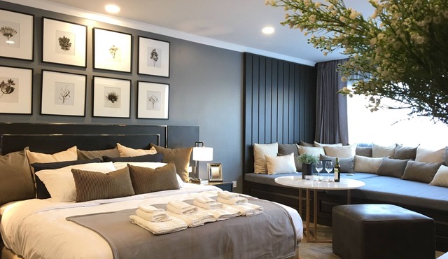 Stay in Style The Heart of Nimman R306AB