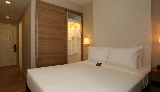 Studio Superior, Nice ROOM RO