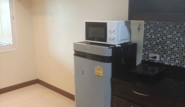 Stylish 1-Bed Condo in Ari