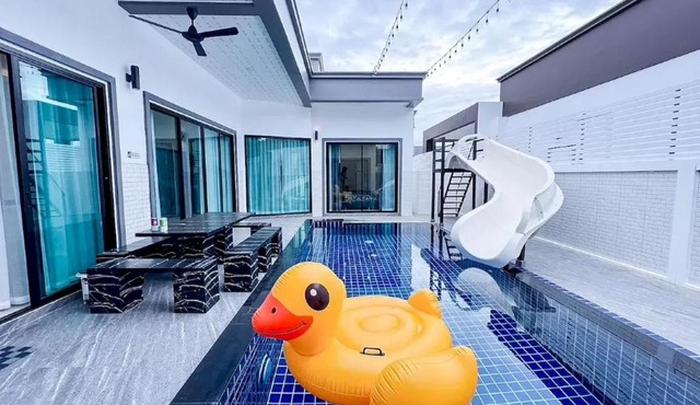 Sunday Villa Green Mellow Pattaya