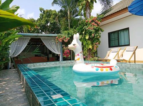 Sweet Floresta Pool Villa in Pattaya