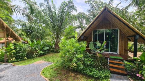 Tee Bungalow in the jungle in Ao Nang