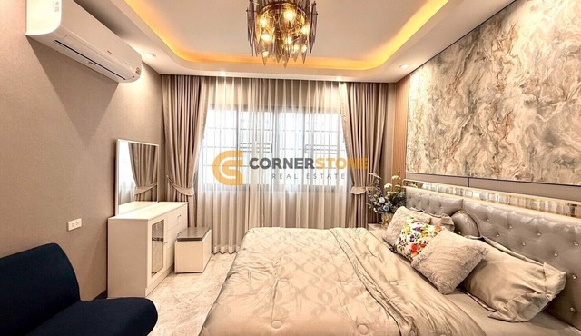 Tremendous 3-bedroom Pool villa with AC in Nong Pla Lai sub district Pattaya