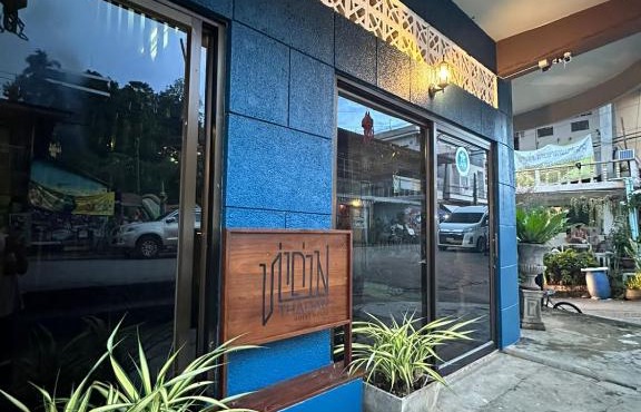 THADAN GUEST HOUSE in Ban Houayxay