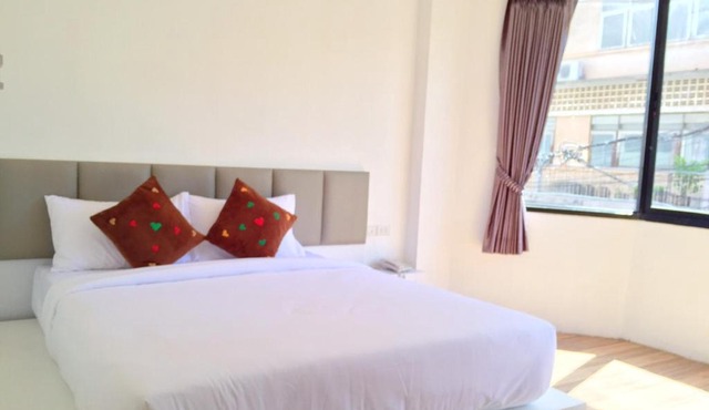 The Harbour Front Hotel in Suratthani