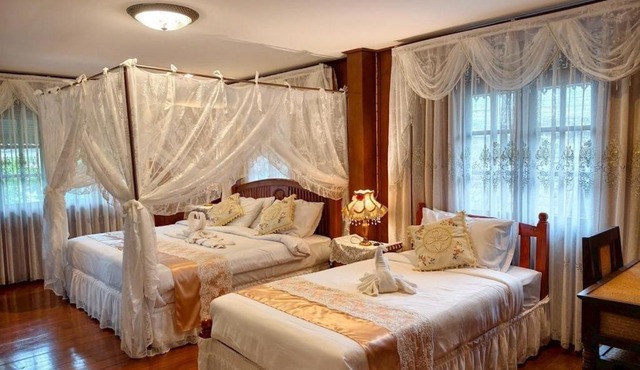 The Niceprirom Lace House