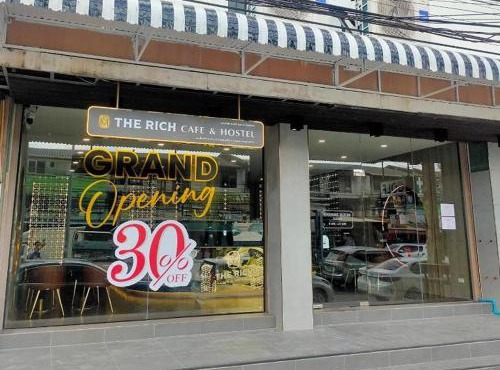 The Rich Cafe & Hostel