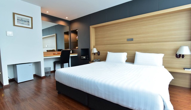 The Three Hat Yai