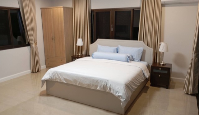 The Waterfront Villa Bangpakong, In the Heart of a Golf course