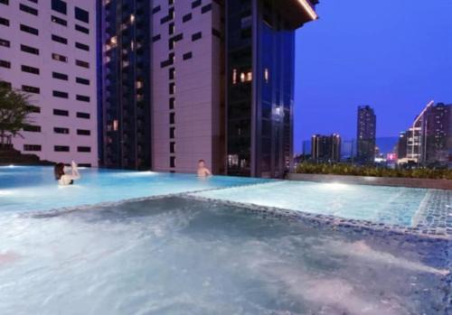 U home - Lumpini Suite Phetchaburi Makkasan in Bangkok