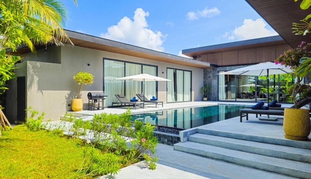 Ultra Luxury 4BR Pool villa by Sea Central C5