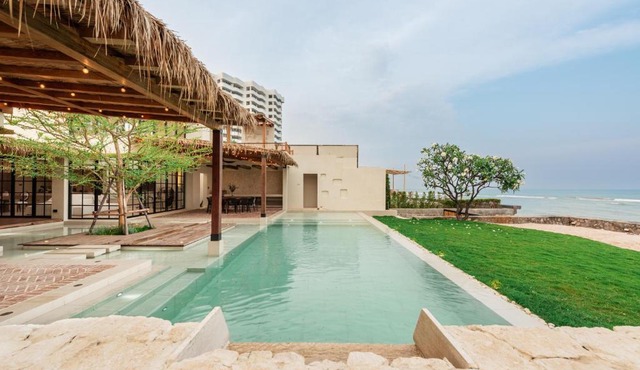 Ultra Luxury Beachfront 5 Bedrooms Pool Villa