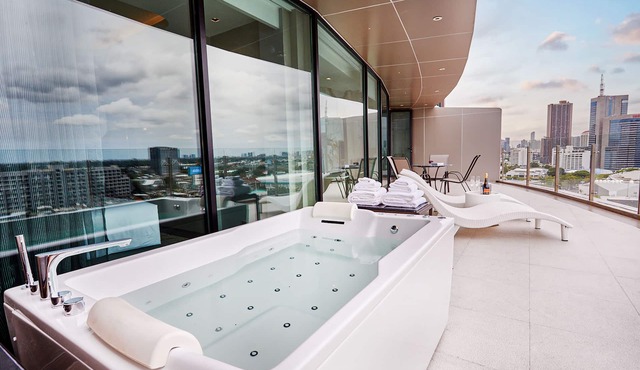 Valia Bangkok Sukhumvit 24 by Kingston Hotels