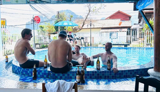 Vangvieng Rock Backpacker Rooftop Hostel in Vang Vieng