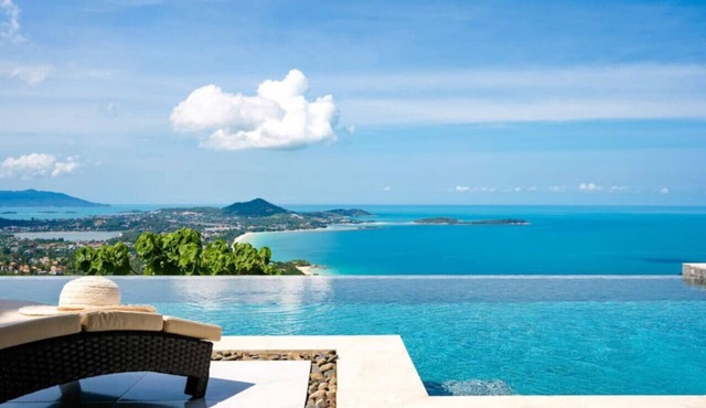 `Villa Majesta`Amazing View, luxury 4br Pool villa