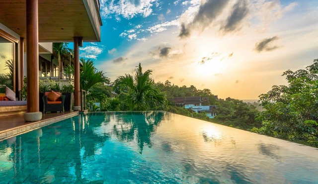 Villa Pawana - Luxury Thai-style 4 Bedroom Pool Villa @ Surin Beach
