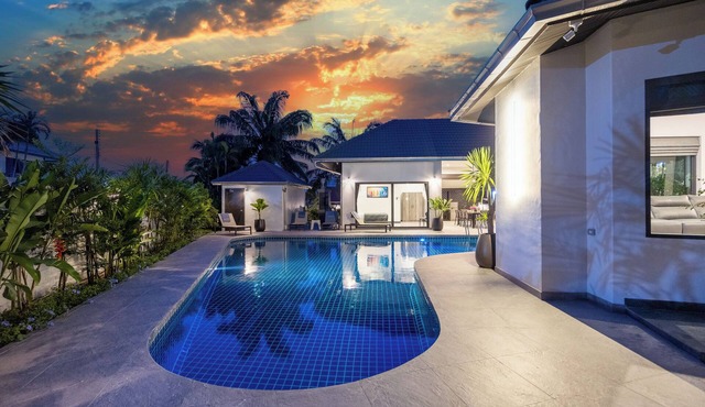 Villa Waree minutes to City and Beach