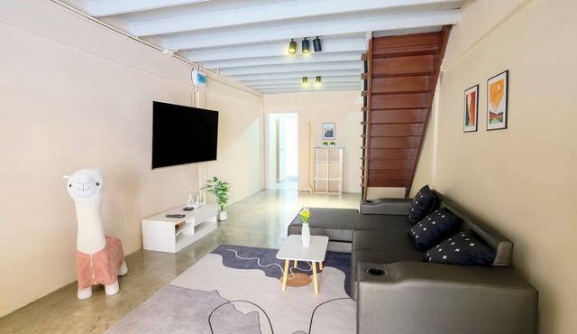 Whole Loft House ICONSIAM-Direct in authentic street food hotspot-24/7 check-in!
