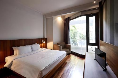 Wish Inn Silom - Decho Bangkok City