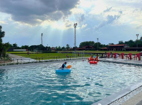 Yaowarate Sport Club and Resort ไร่เยาวเรศ