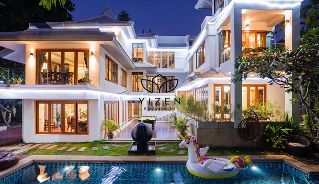 Yizen Beachfront Seaview Villa Wongamat Beach